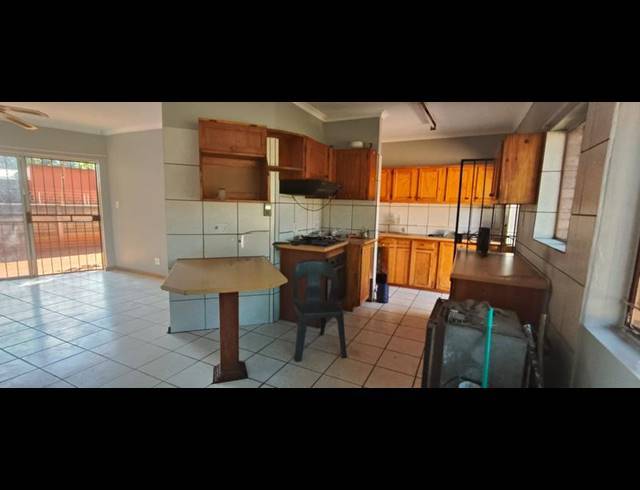 3 BEDROOM HOUSE FOR SALE IN WOLMER